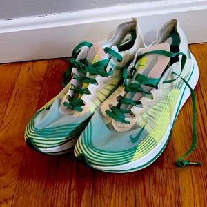 Good condition Nike zoom fly SP men’s size 8